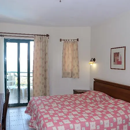 Mutlu Hotel